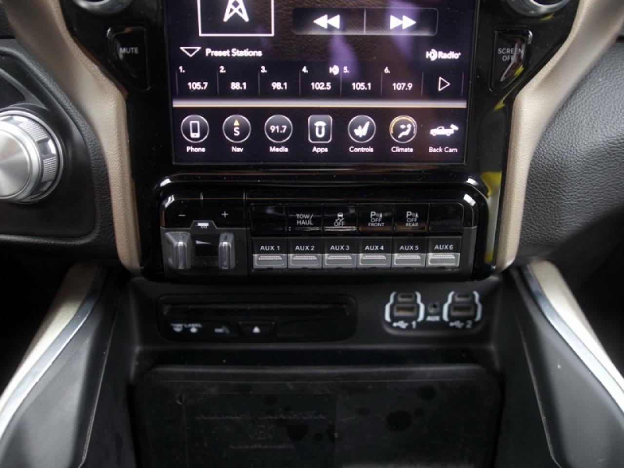 2019 RAM 2500 Laramie  **NIGHT EDITION - SUNROOF** Photo