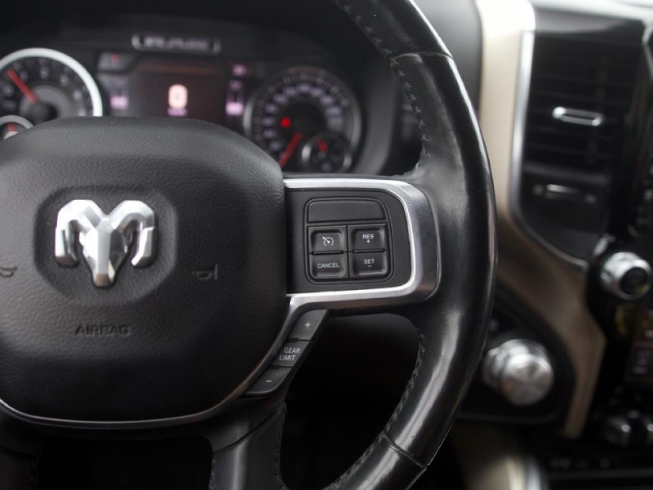 2019 RAM 2500 Laramie  **NIGHT EDITION - SUNROOF** Photo