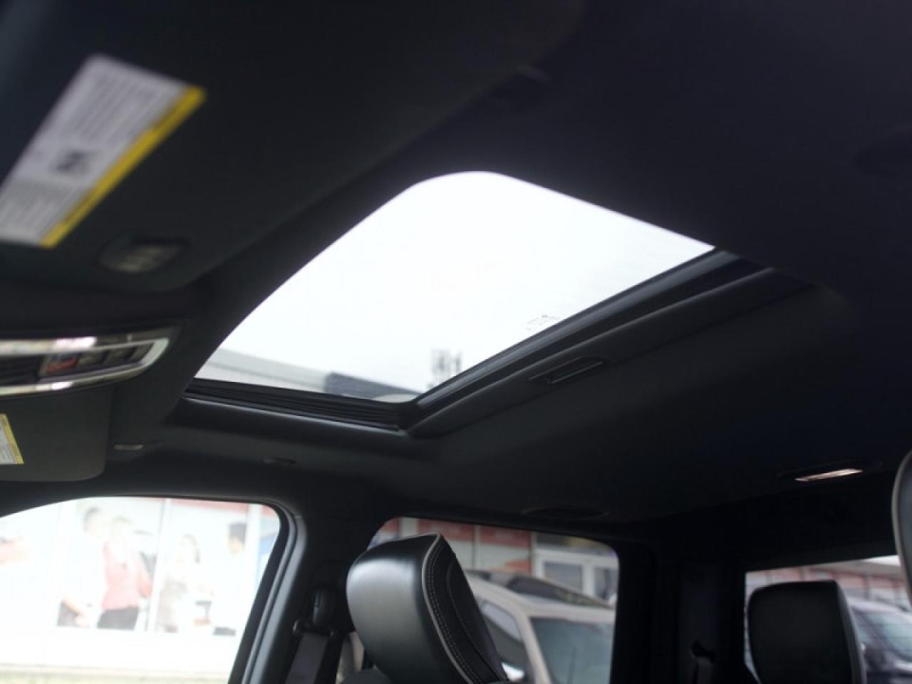 2019 RAM 2500 Laramie  **NIGHT EDITION - SUNROOF** Photo
