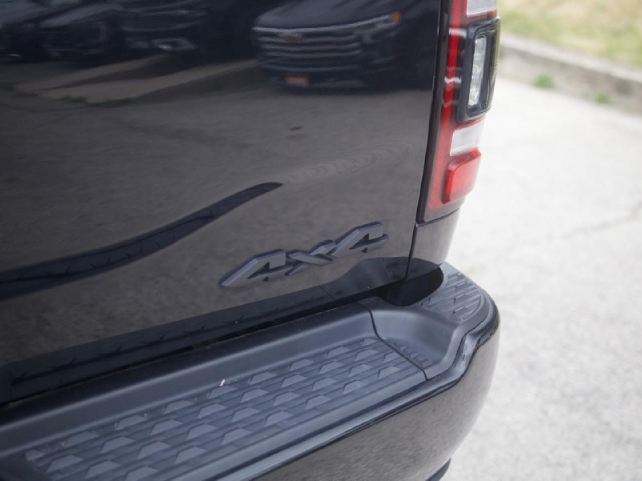 2019 RAM 2500 Laramie  **NIGHT EDITION - SUNROOF** Photo