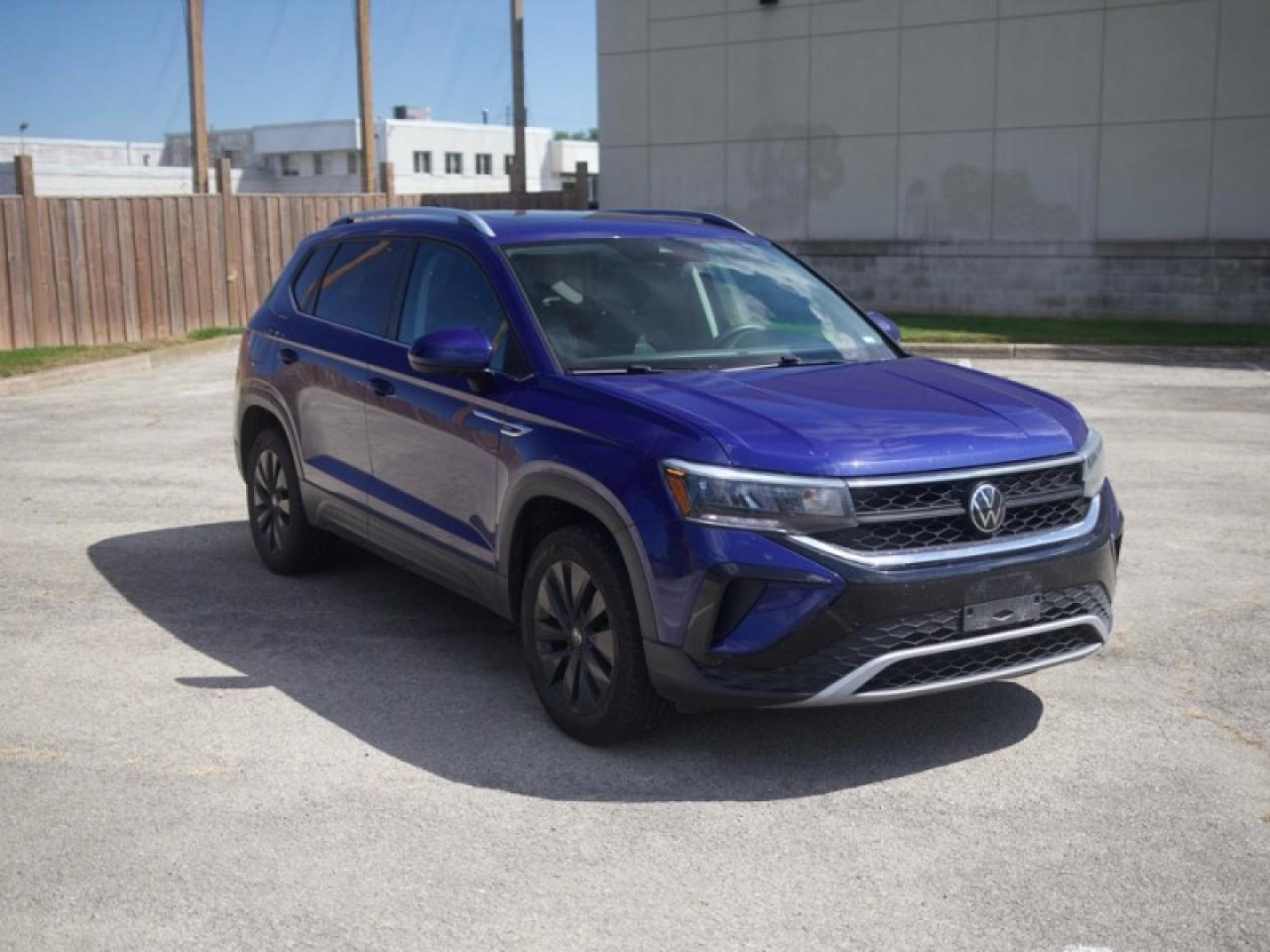 2024 Volkswagen Taos Comfortline  **PANO SUNROOF** Photo