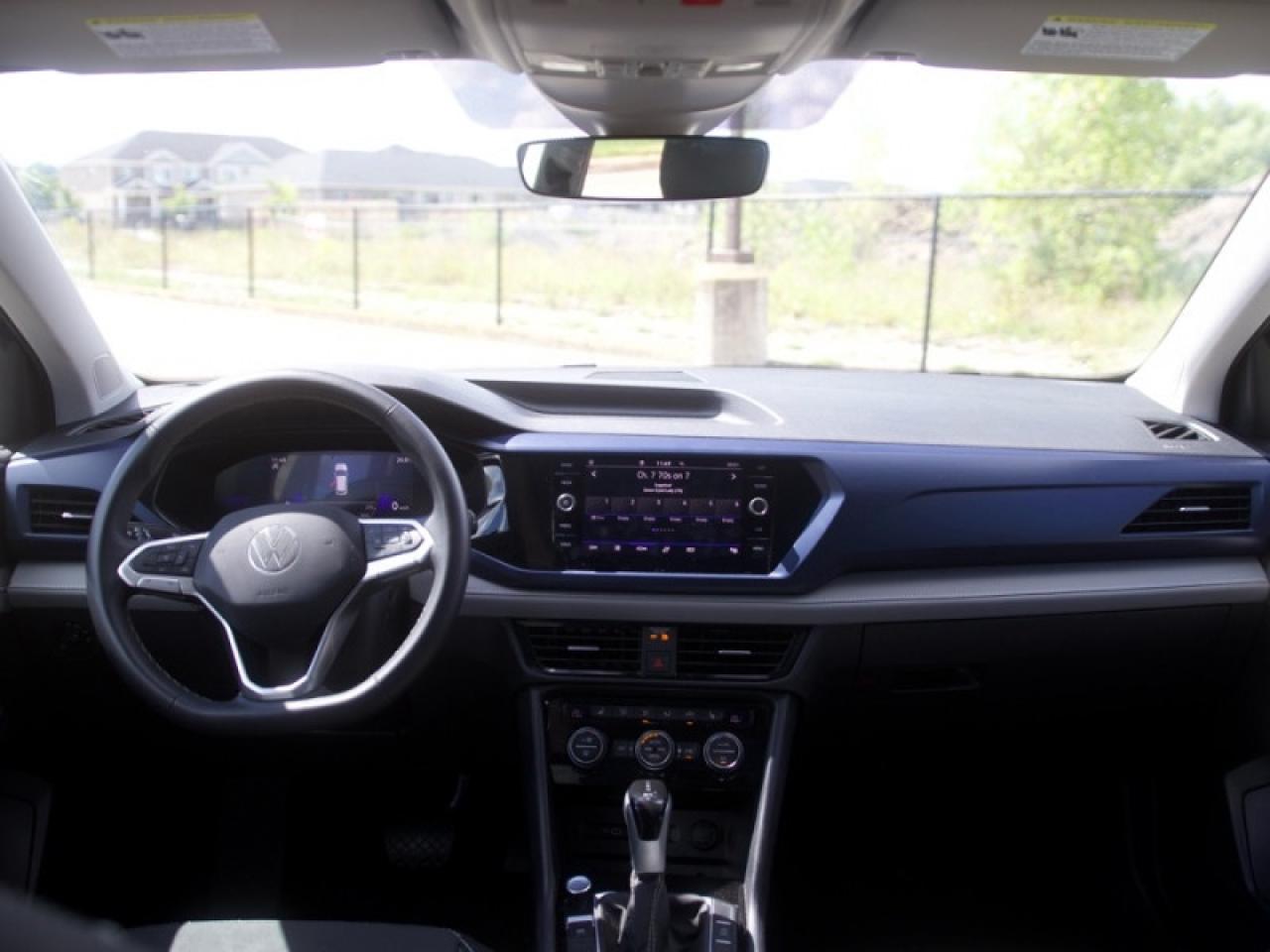 2024 Volkswagen Taos Comfortline  **PANO SUNROOF** Photo