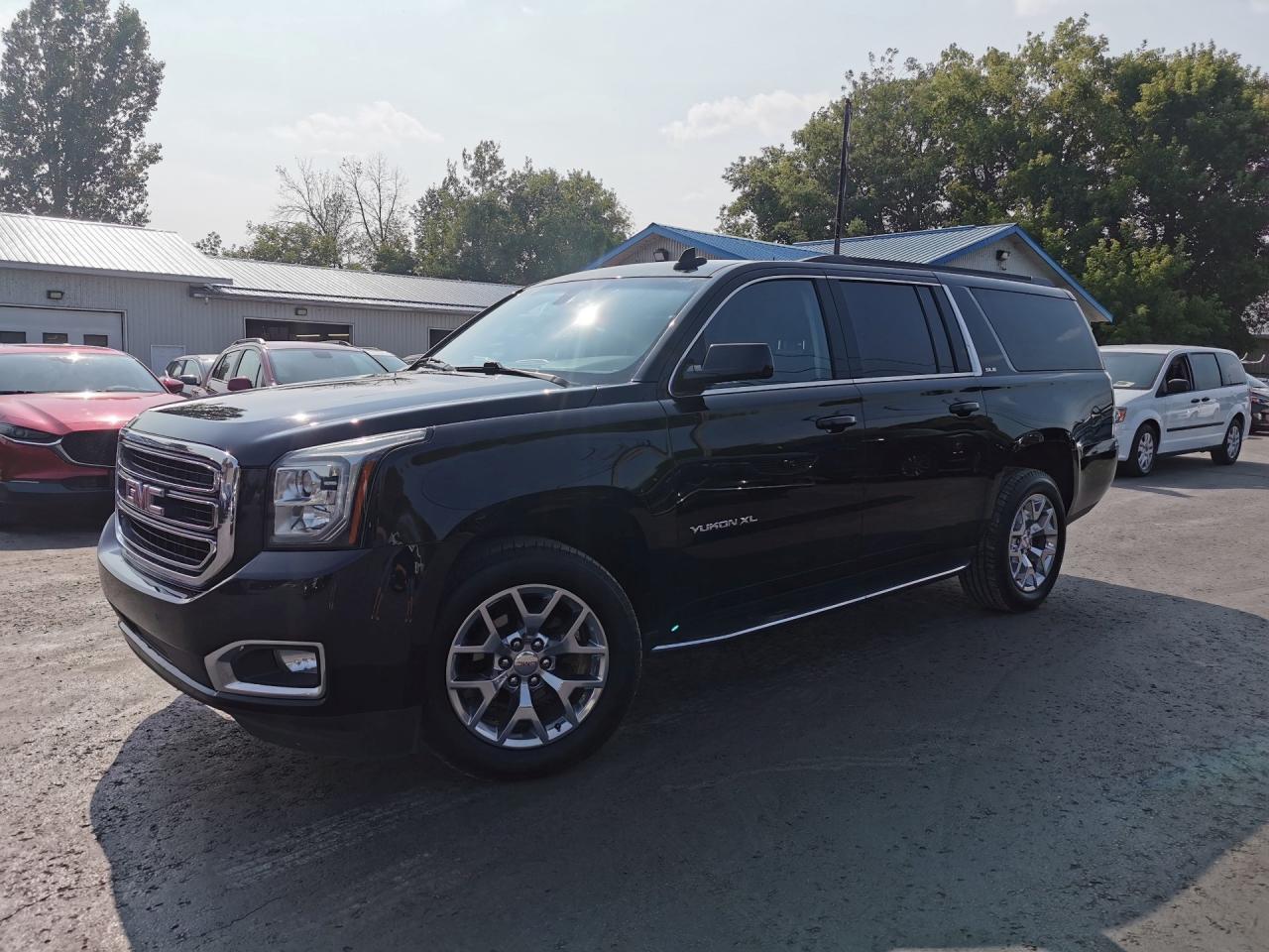 Used 2020 GMC Yukon XL SLE for sale in Madoc, ON