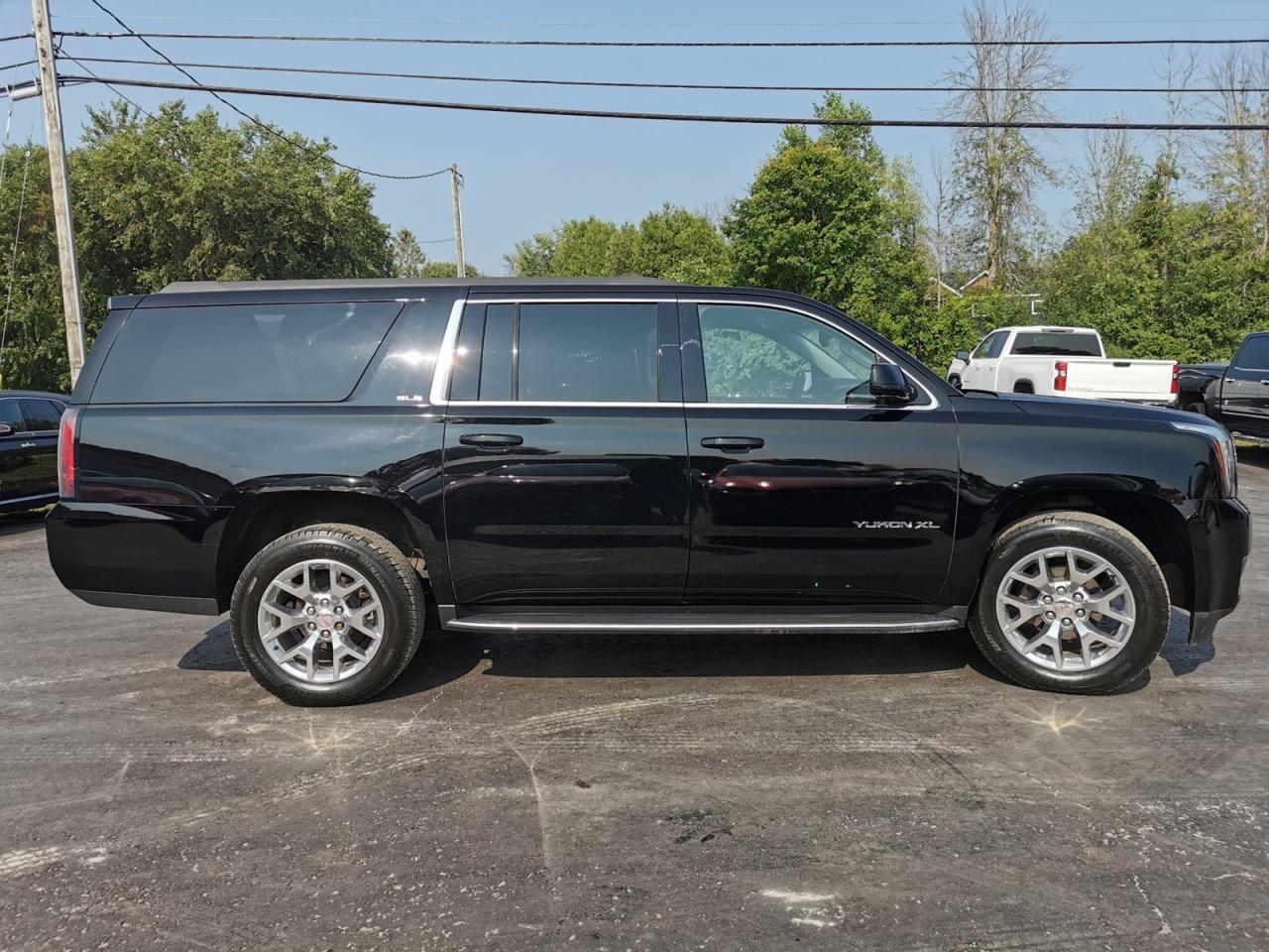 2020 GMC Yukon XL SLE - Photo #6