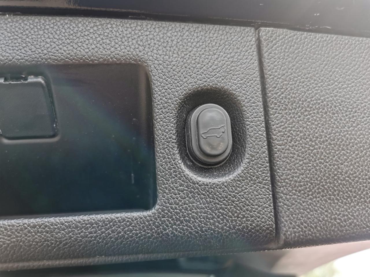 2020 GMC Yukon XL SLE - Photo #20