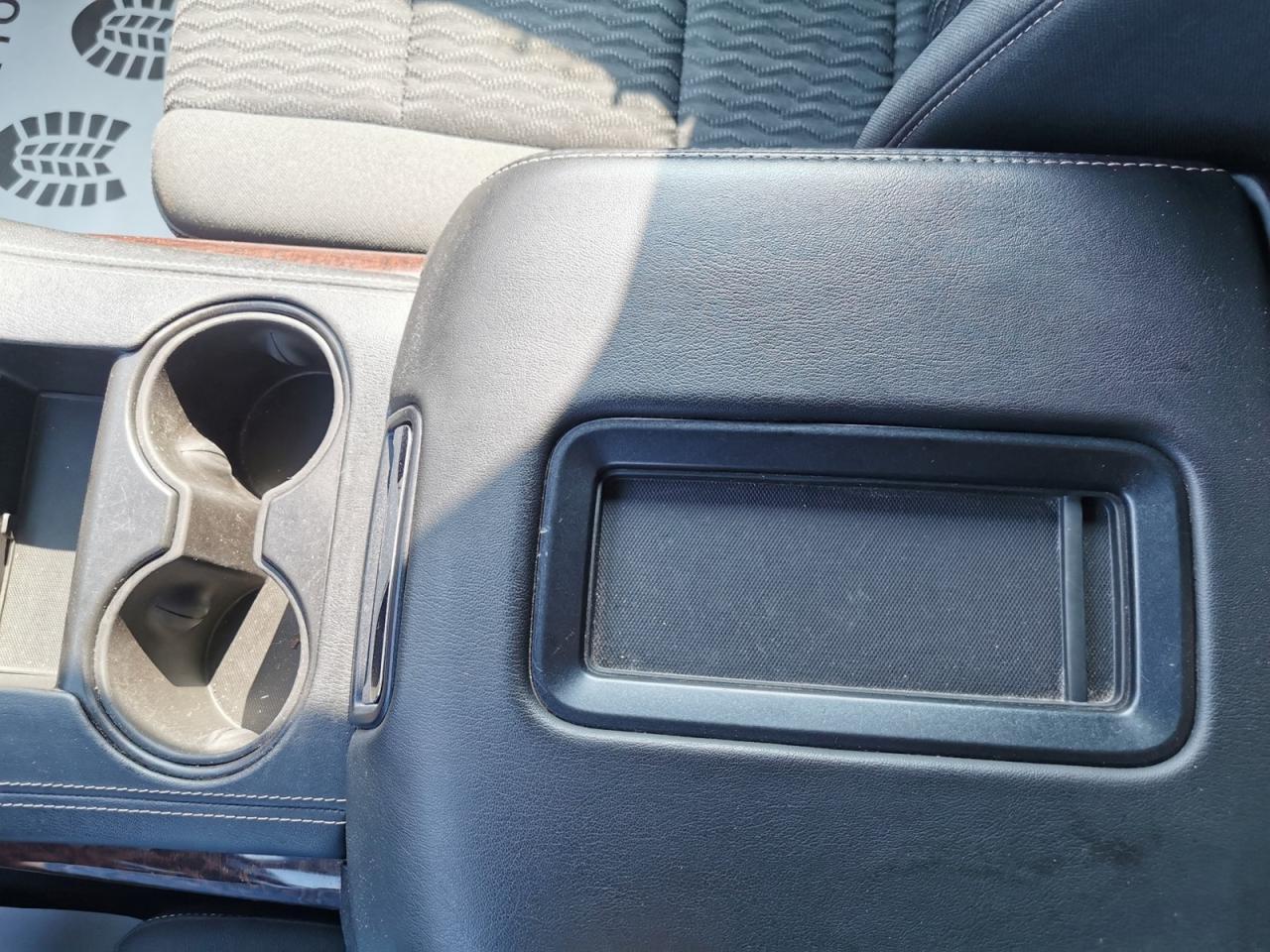 2020 GMC Yukon XL SLE - Photo #36