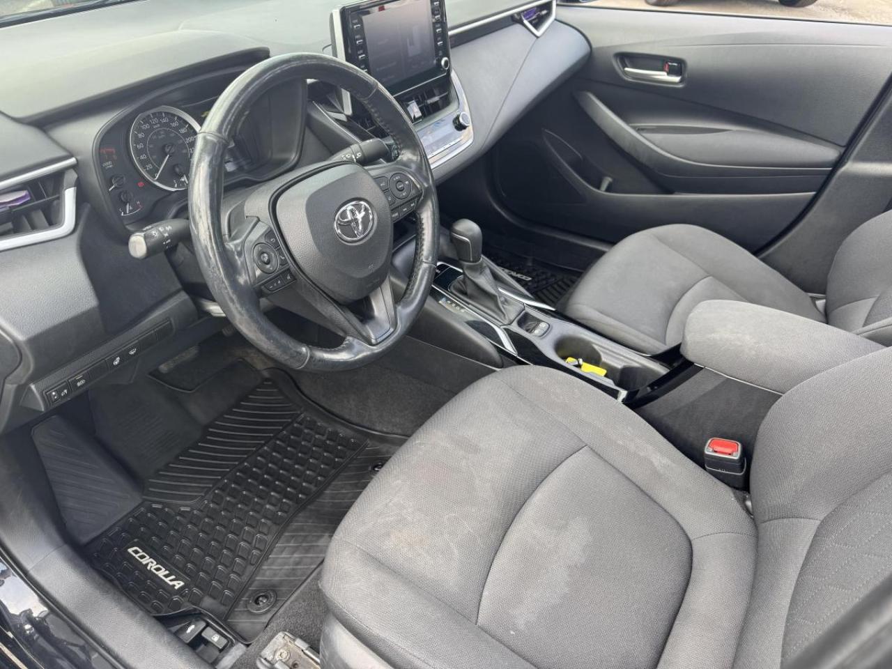 2021 Toyota Corolla LE Photo