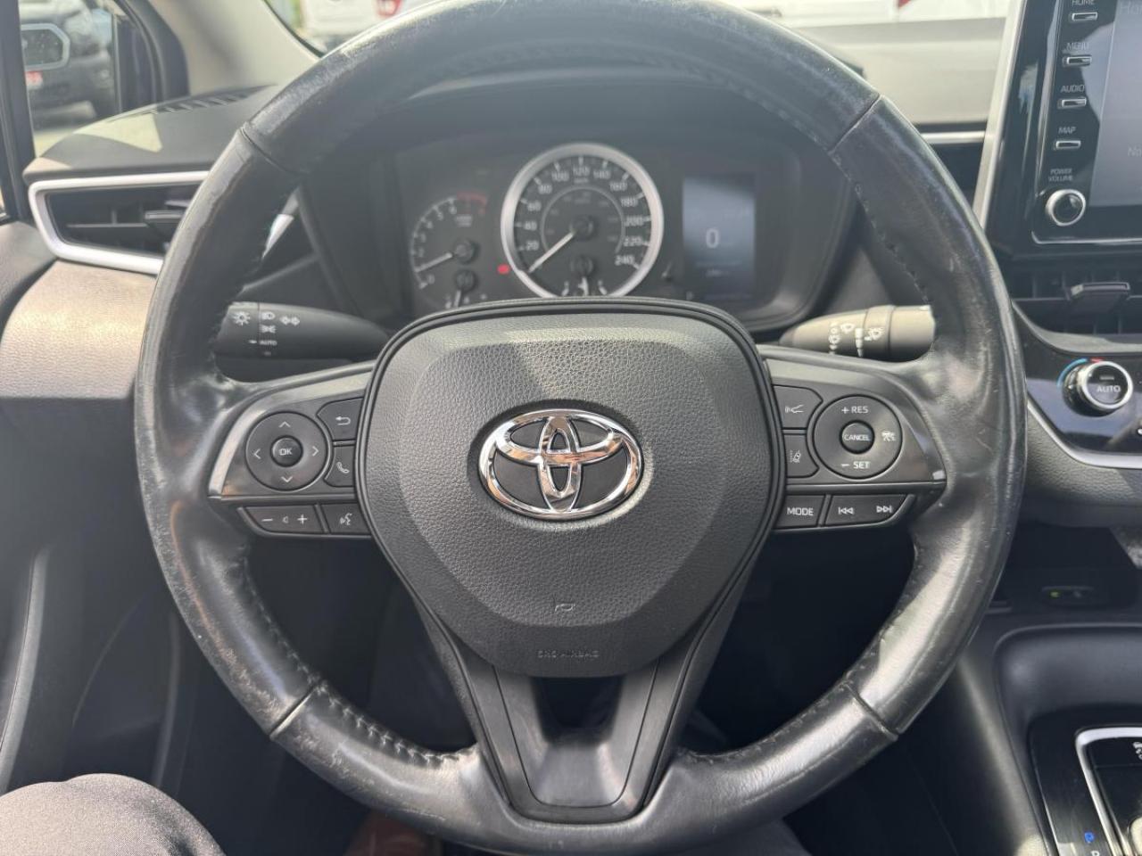 2021 Toyota Corolla LE Photo