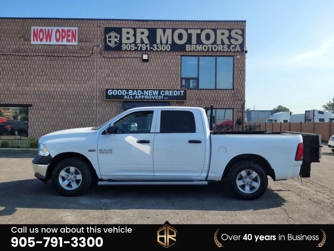 2018 RAM 1500 4WD | Hemi 5.7L | No reported Accidents  | with L Photo4