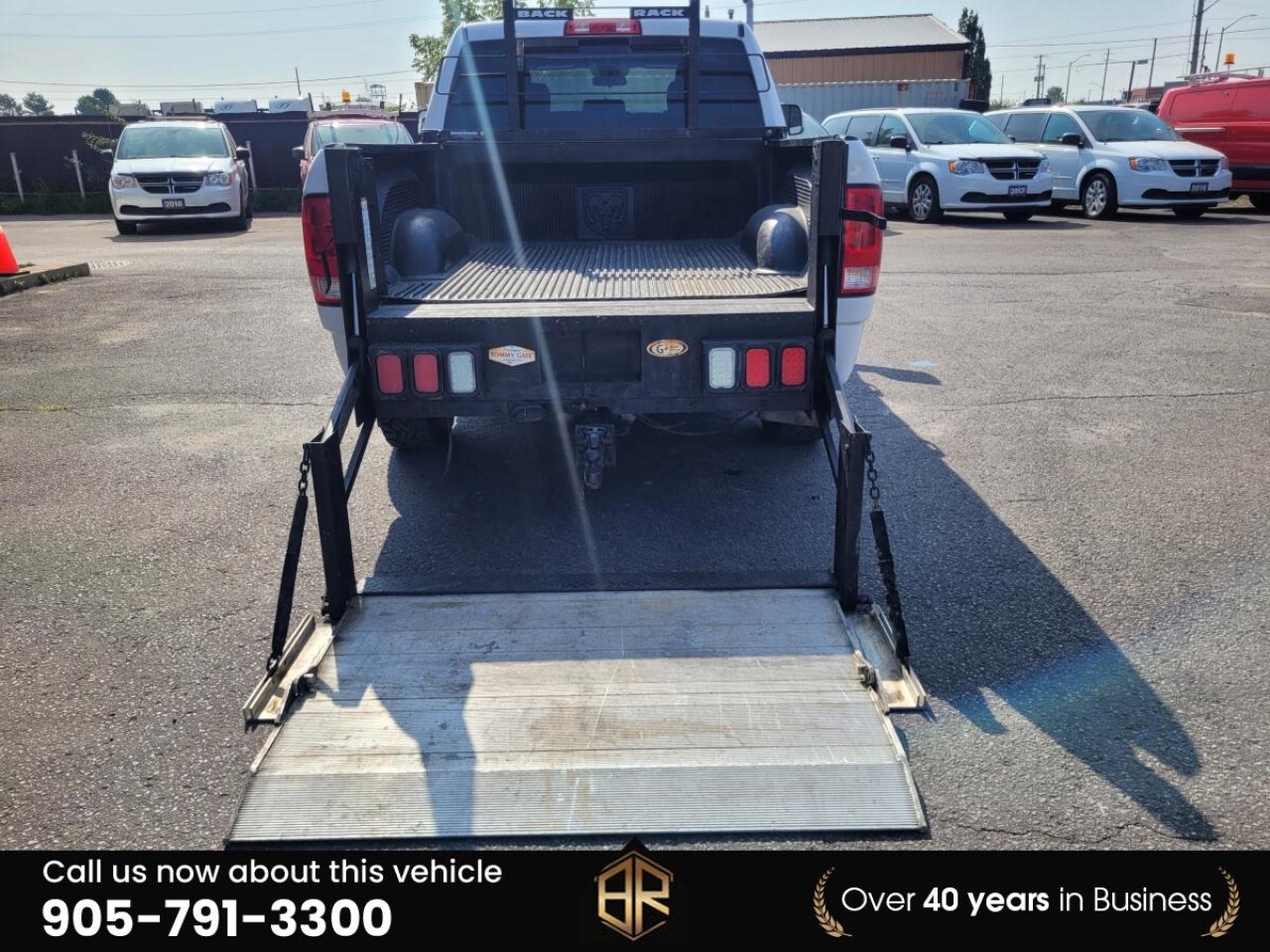 2018 RAM 1500 4WD | Hemi 5.7L | No  Accidents Reported  | with L Photo