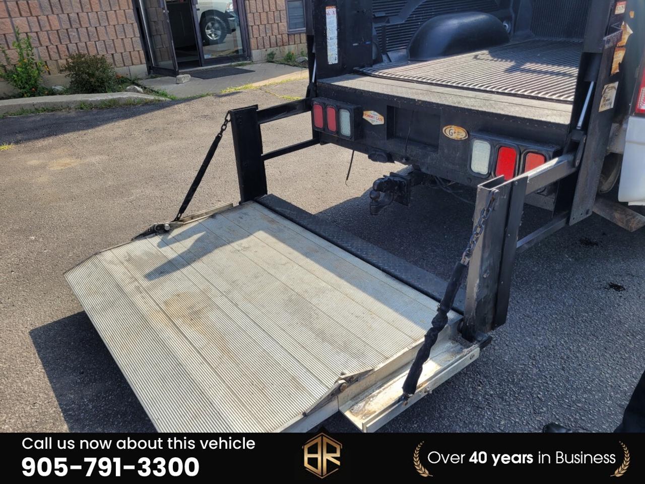 2018 RAM 1500 4WD | Hemi 5.7L | No  Accidents Reported  | with L Photo