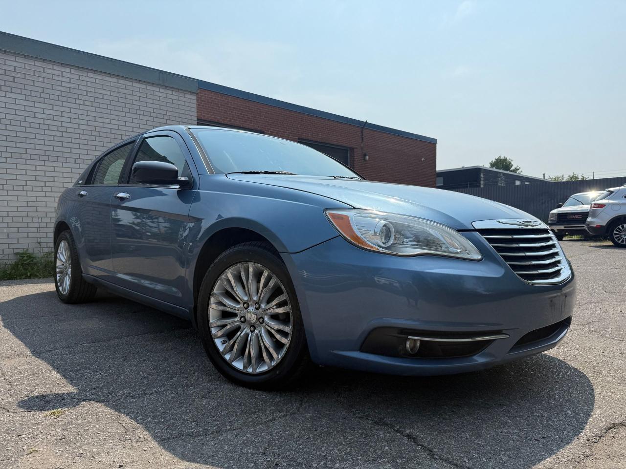 Used 2011 Chrysler 200 4dr Limited *LEATHER*ROOF*NAV*MINT* for sale in North York, ON