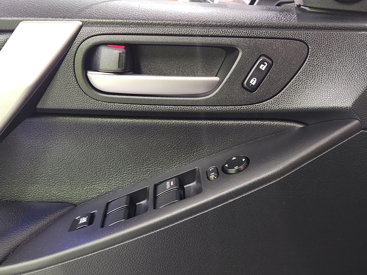 2012 Mazda MAZDA3 GS-SKY Sunroof H-Ted Seats Certified Clean Auto - Photo #31