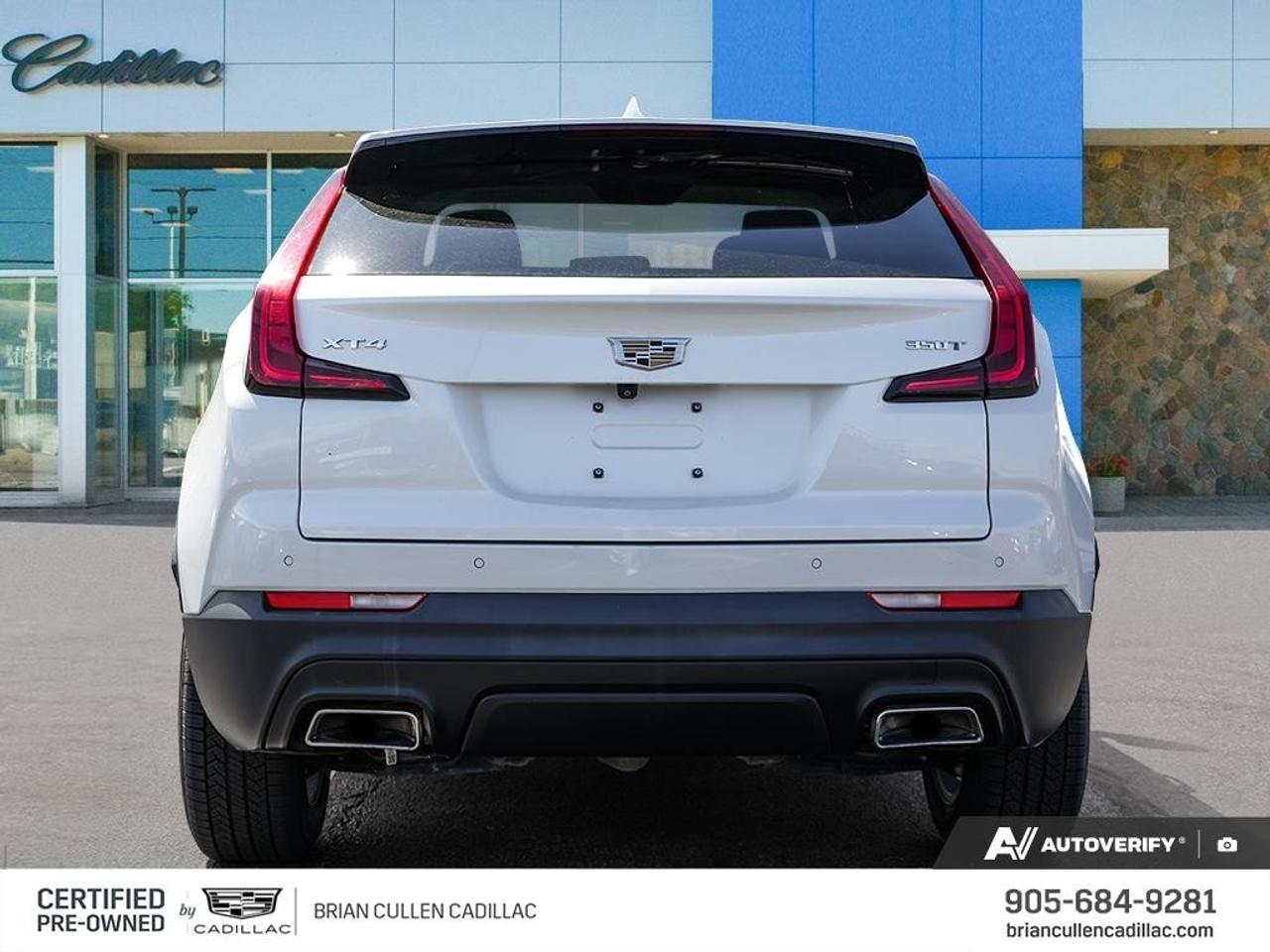 2022 Cadillac XT4 FWD Luxury FWD 4dr Luxury Photo4