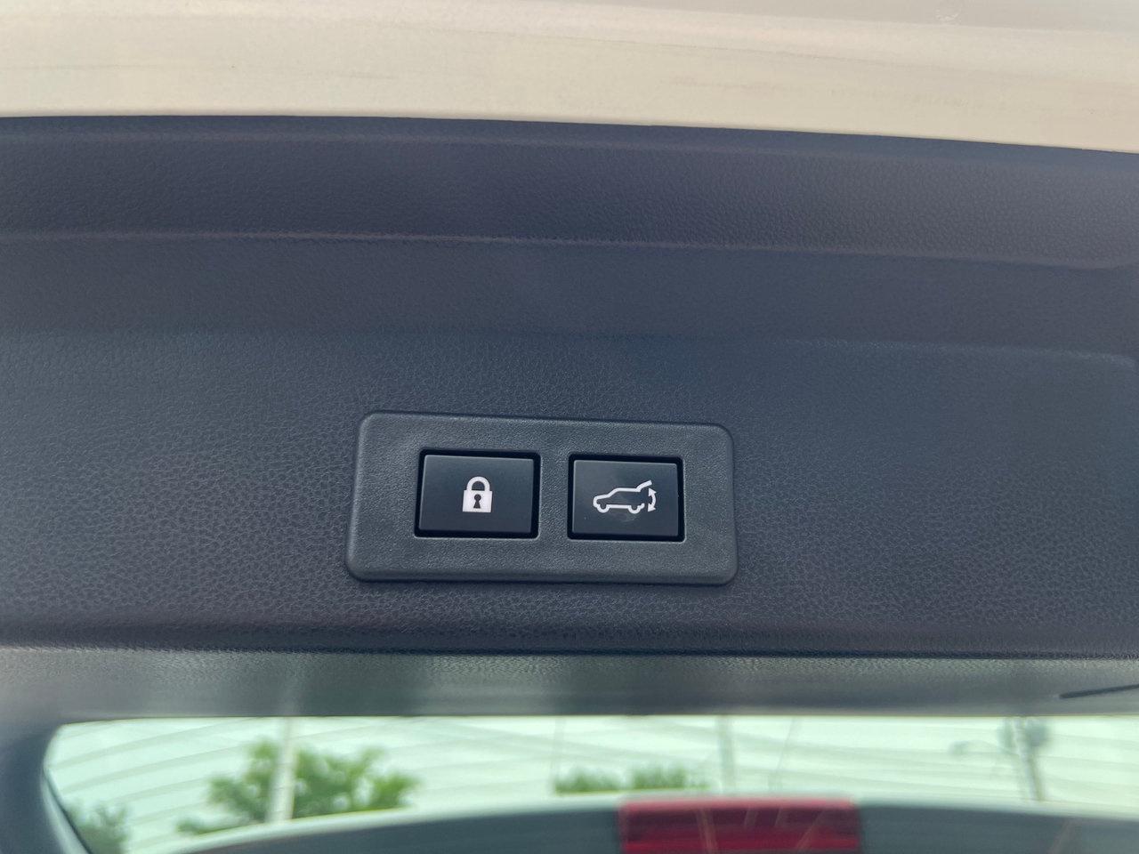 12847640