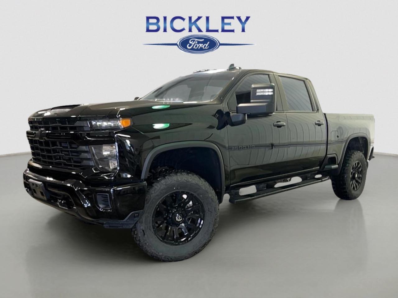 Used 2024 Chevrolet Silverado 2500 Custom for sale in Huntsville, ON