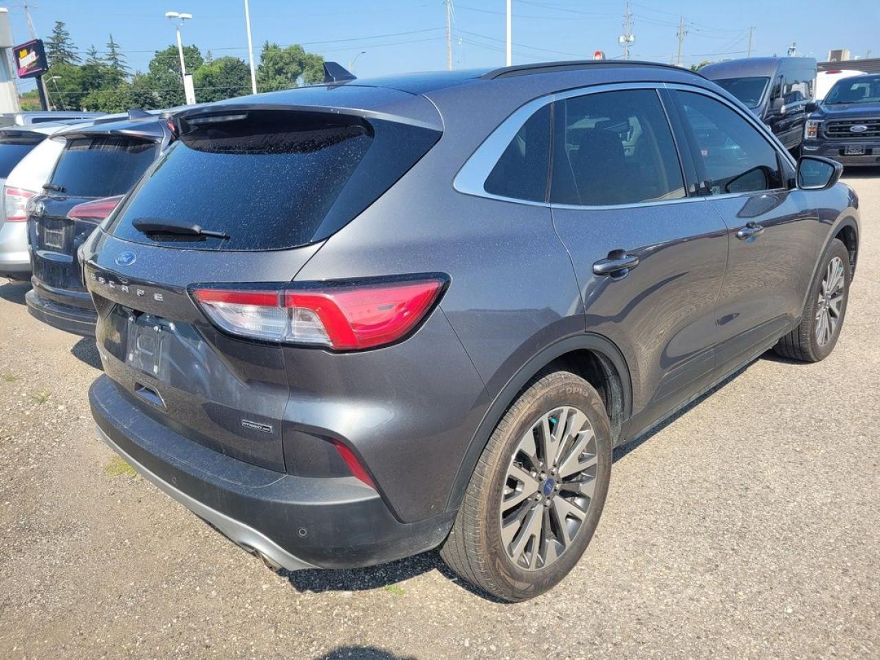 2022 Ford Escape Hybrid Titanium Photo9