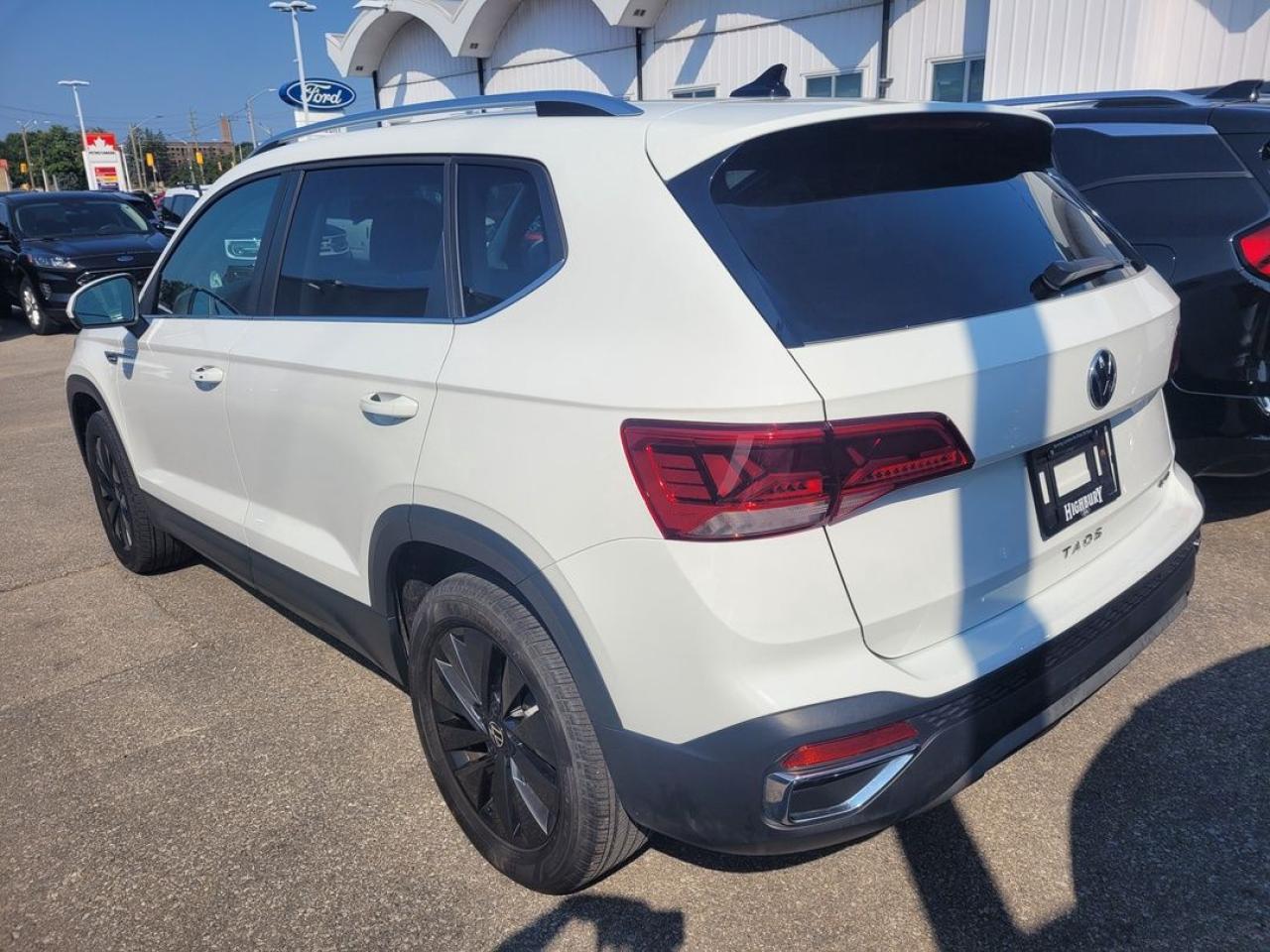 2022 Volkswagen Taos Comfortline Photo2
