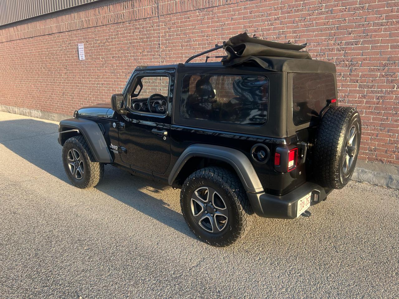 2020 Jeep Wrangler Sport S Photo4