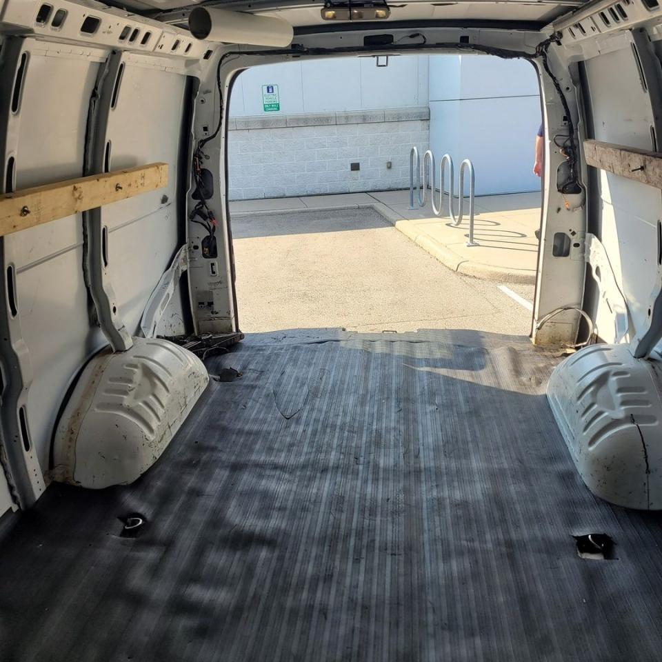 2020 GMC Savana 3500 Work Van Photo17