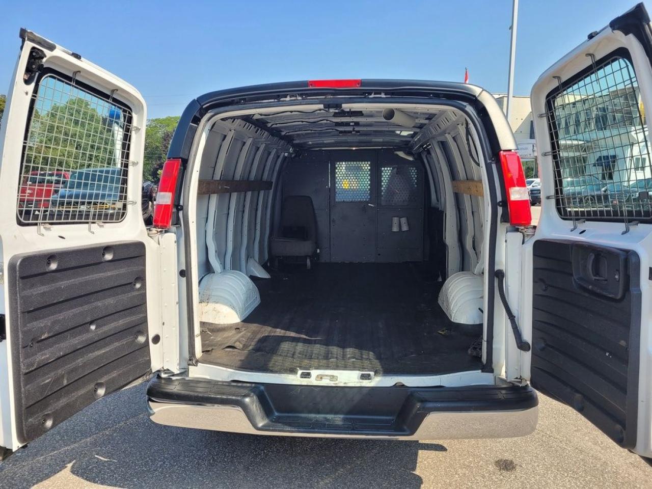 2020 GMC Savana 3500 Work Van Photo18
