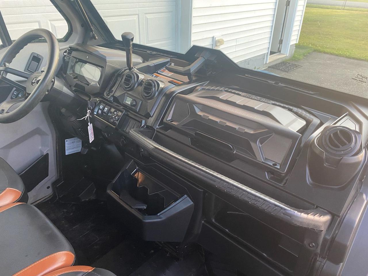 2021 Can-Am Defender HD10  - Photo #9