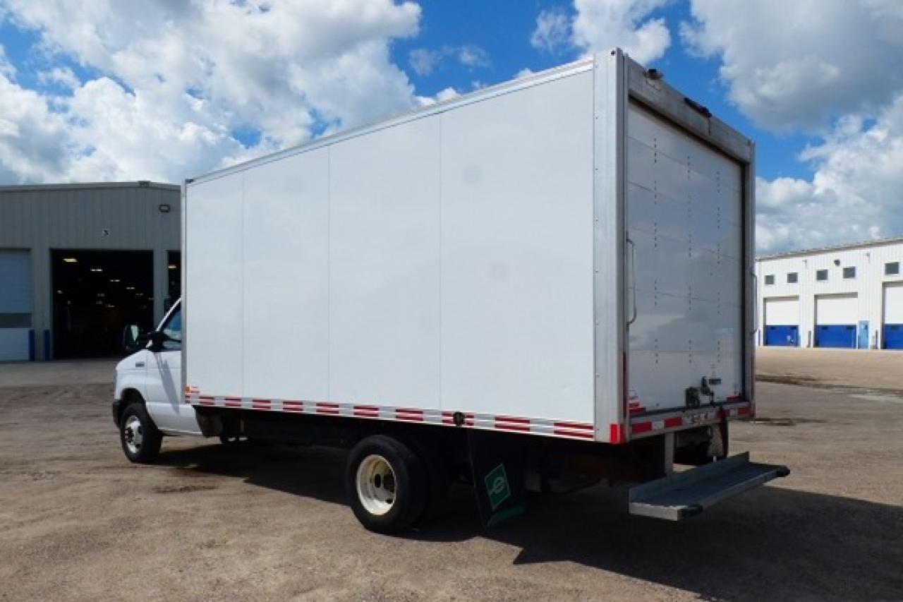 2024 Ford E-450 CUBE VAN DRW w/BUC - Photo #8