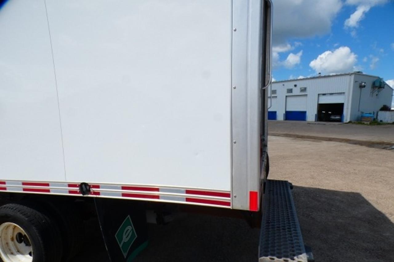 2024 Ford E-450 CUBE VAN DRW w/BUC - Photo #21