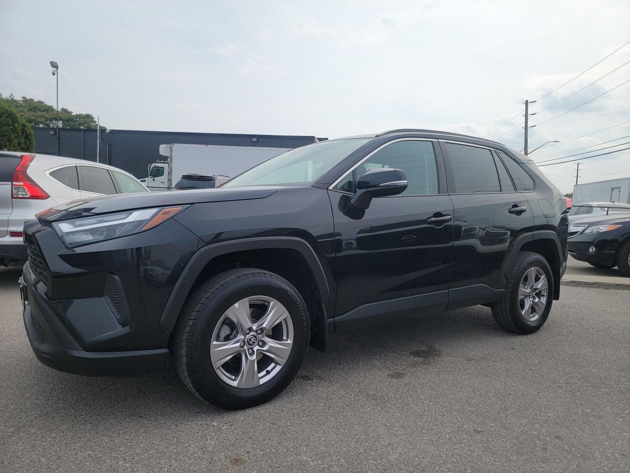 2023 Toyota RAV4 XLE - Photo #9