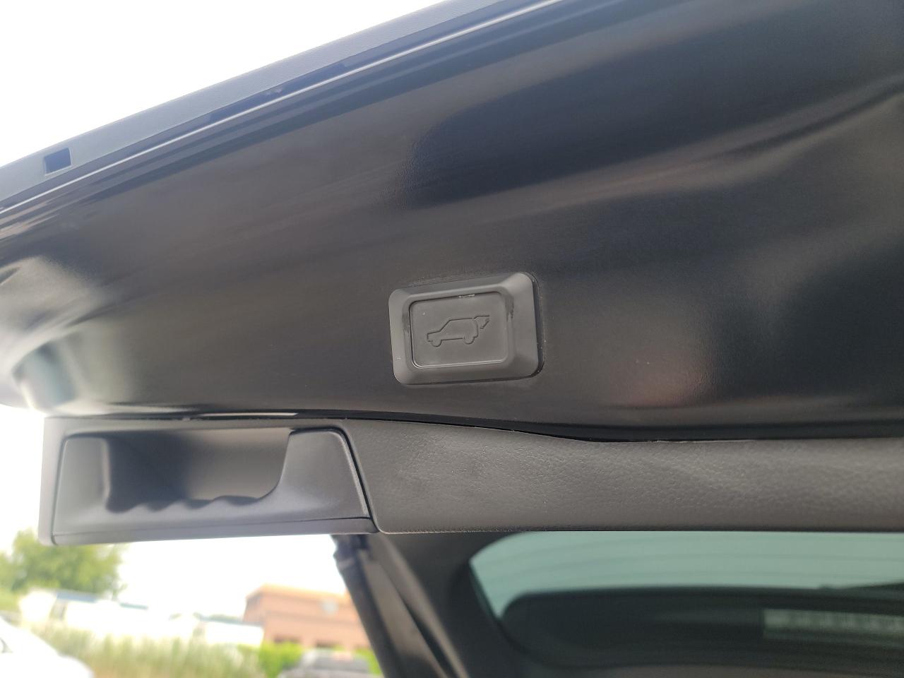 2023 Toyota RAV4 XLE - Photo #17