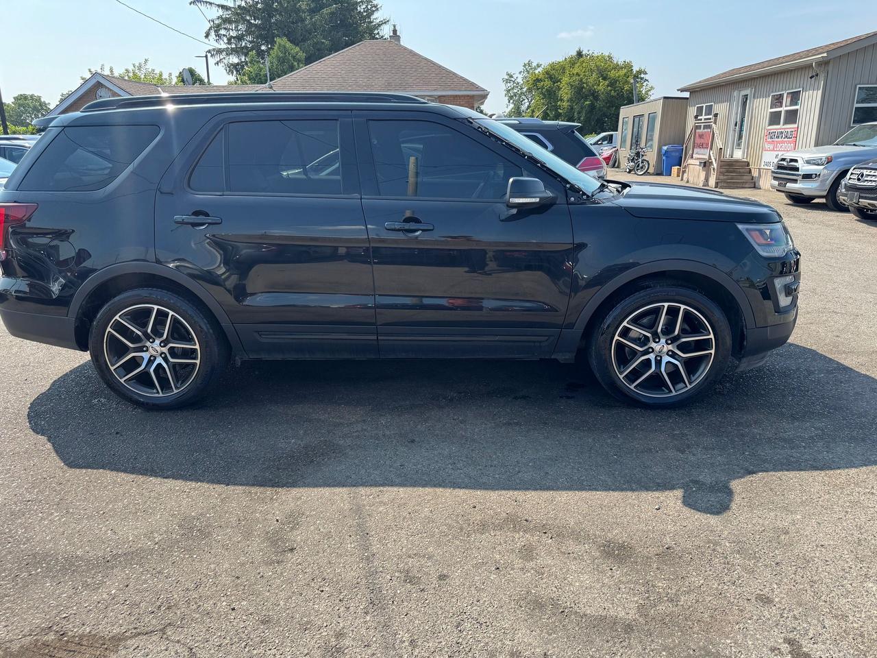 2016 Ford Explorer Sport, WELL MAINTAINED, 7 PASSENGER, CERTIFIED Photo