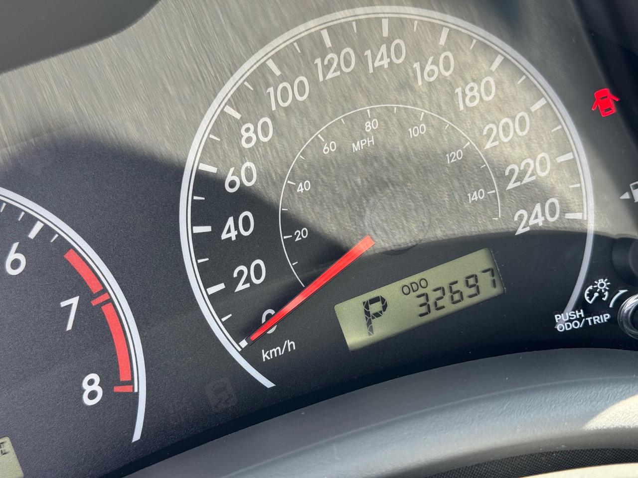 2010 Toyota Corolla CE, AUTO, LOW KMS, ONLY 32,000KMS, CERTIFIED - Photo #15