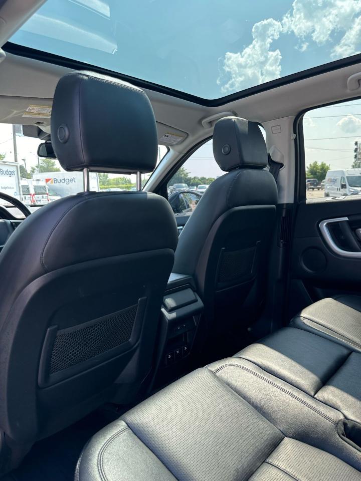 2015 Land Rover Discovery Sport HSE - Photo #8