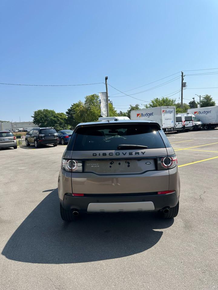 2015 Land Rover Discovery Sport HSE - Photo #4