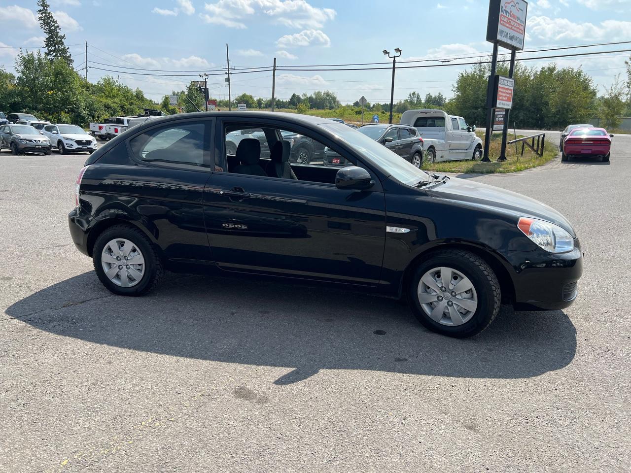 2011 Hyundai Accent 3dr HB Auto GL - Photo #5