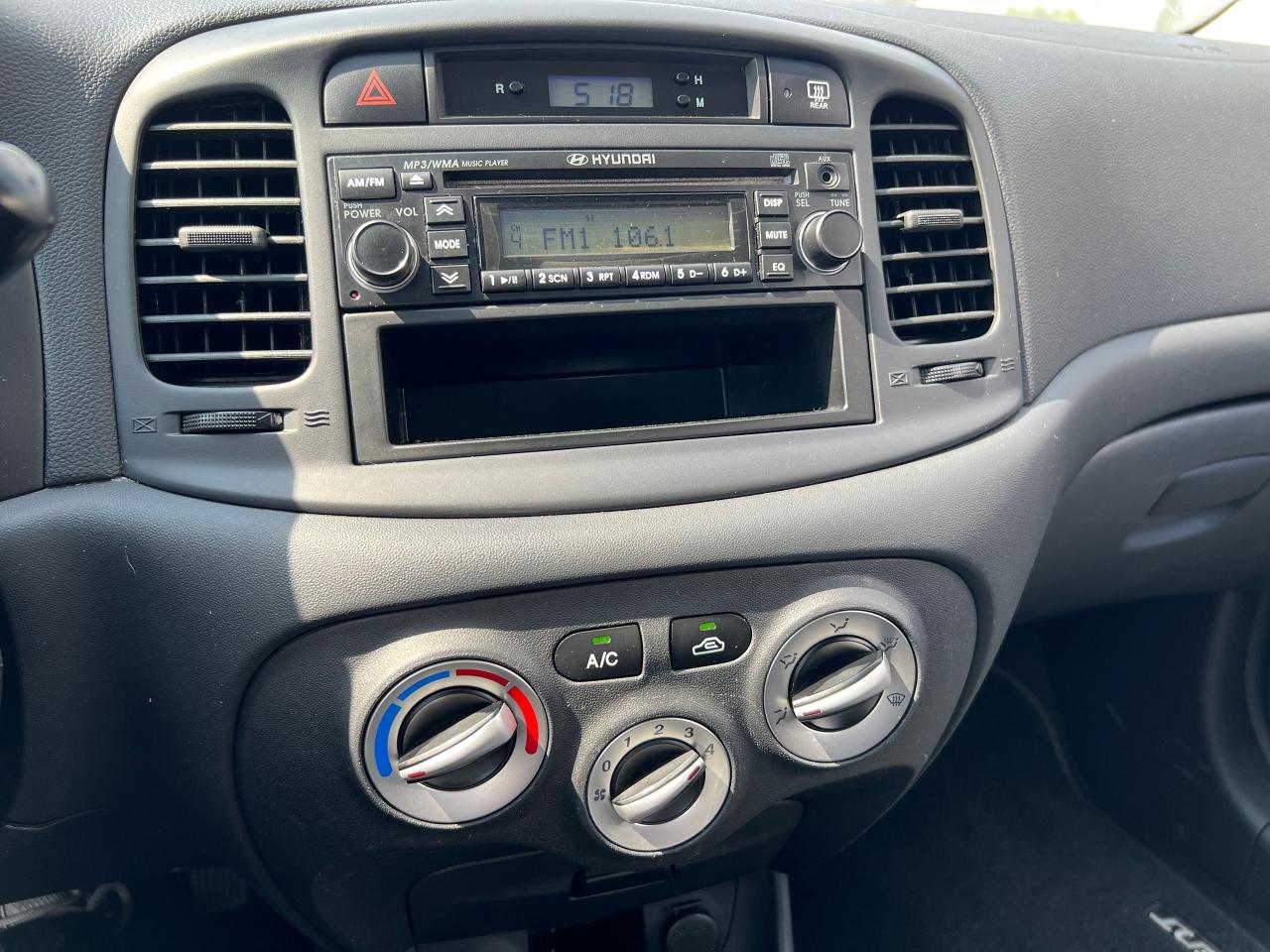 2011 Hyundai Accent 3dr HB Auto GL - Photo #11