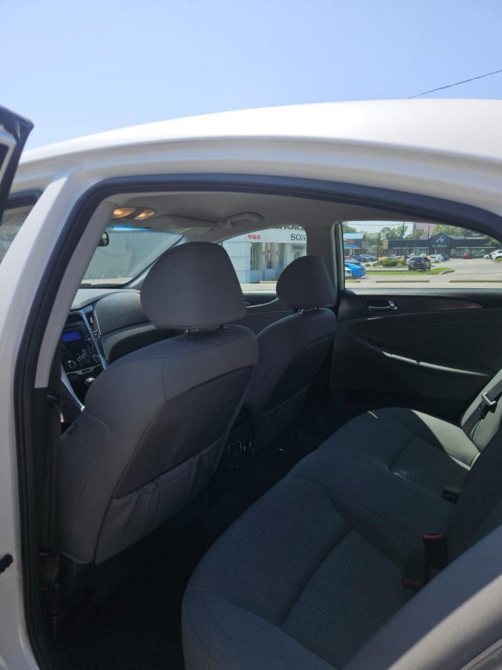 2013 Hyundai Sonata Hybrid 4dr Sdn - Photo #15