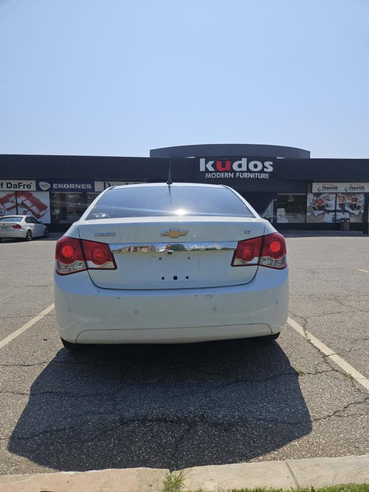 2014 Chevrolet Cruze 4dr Sdn 2lt - Photo #12