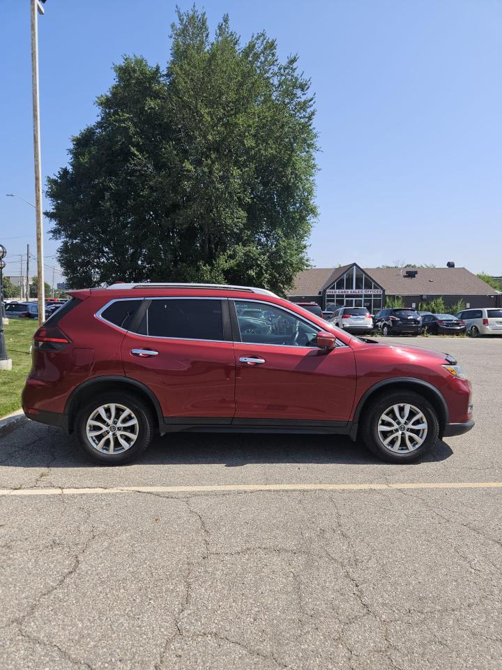 2018 Nissan Rogue AWD SV - Photo #14