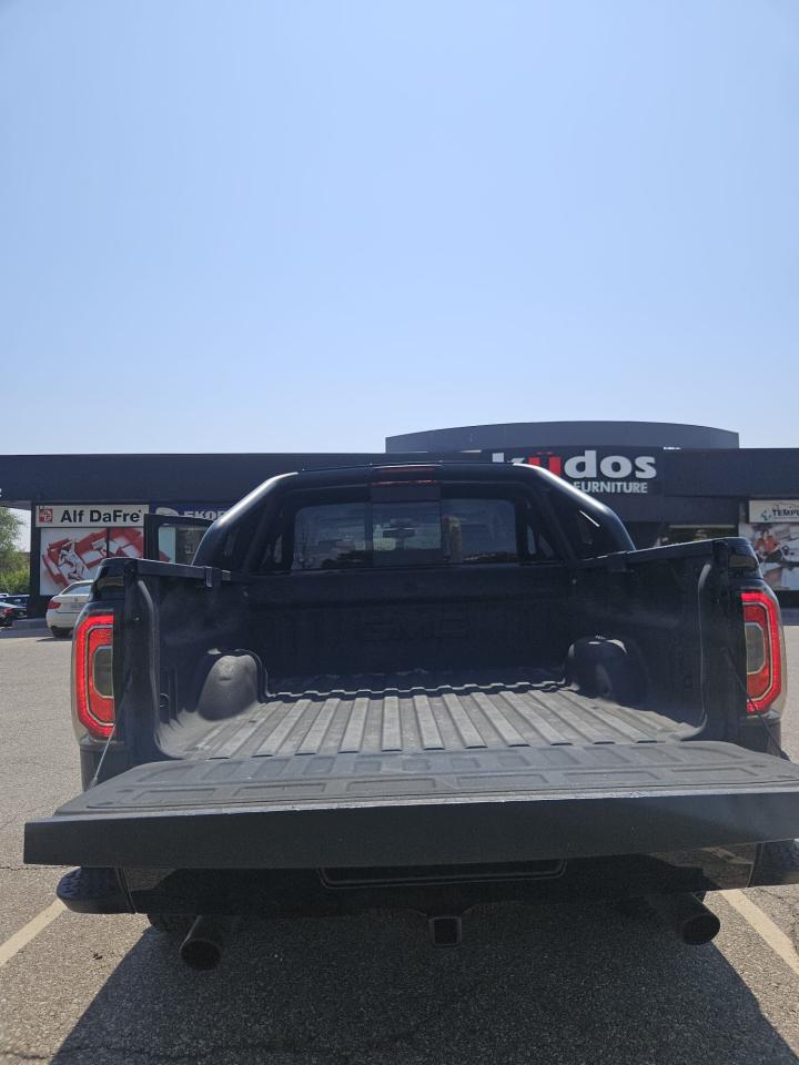 2017 GMC Sierra 1500 4WD Crew Cab 153.0" SLT - Photo #18