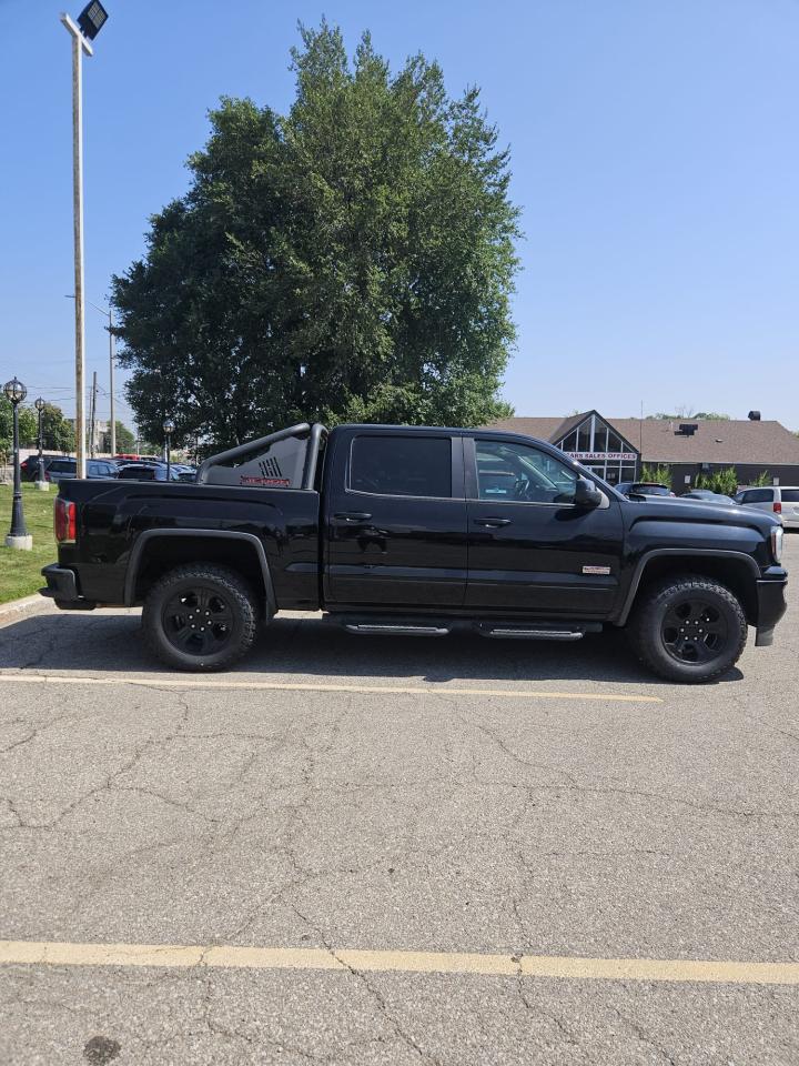 2017 GMC Sierra 1500 4WD Crew Cab 153.0" SLT - Photo #10