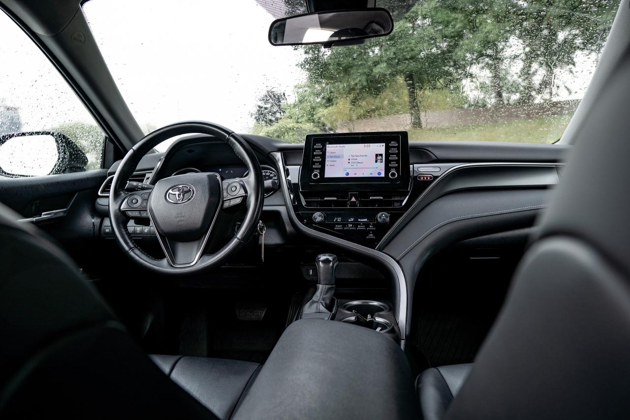 2022 Toyota Camry SE - Photo #10