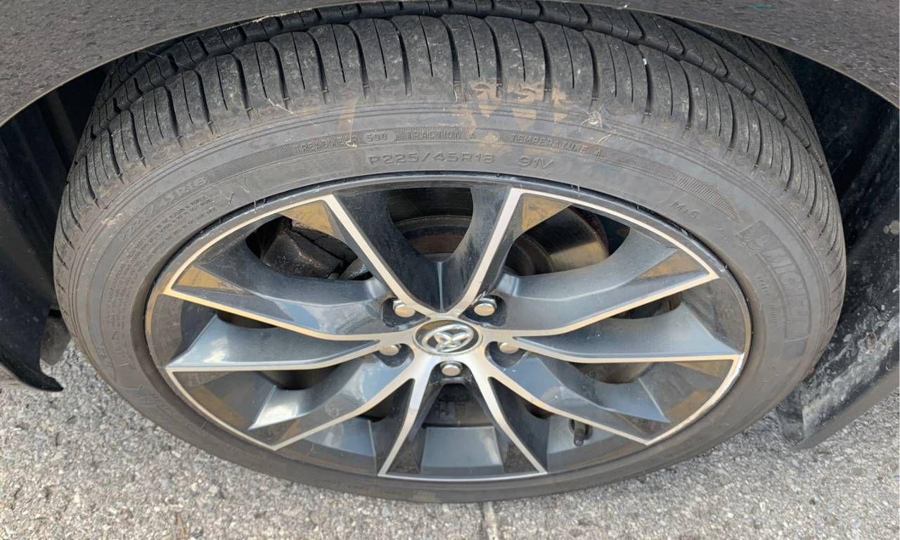 2015 Toyota Camry XSE - Photo #8
