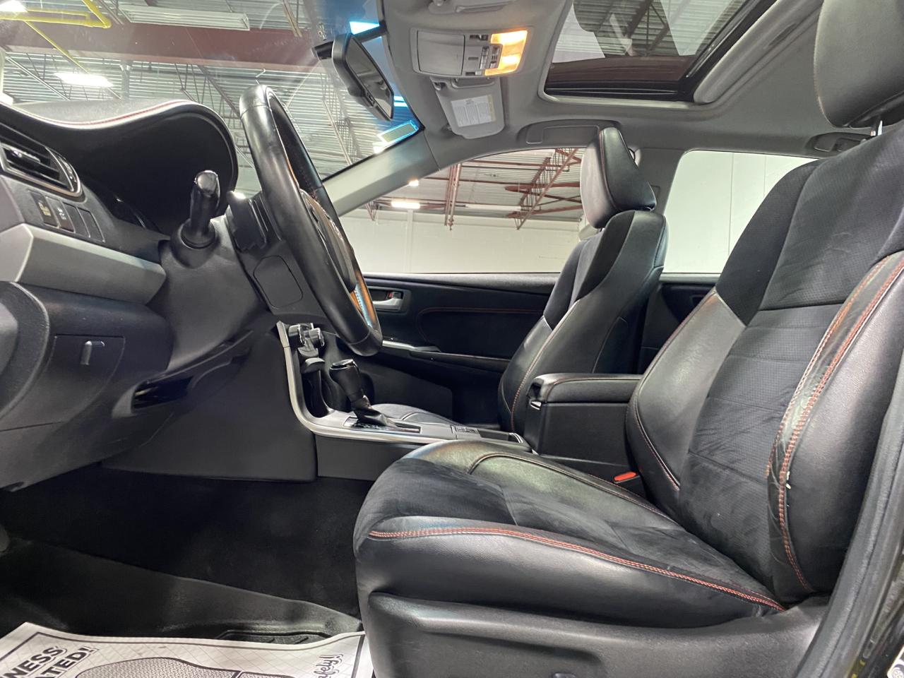 2015 Toyota Camry XSE - Photo #12