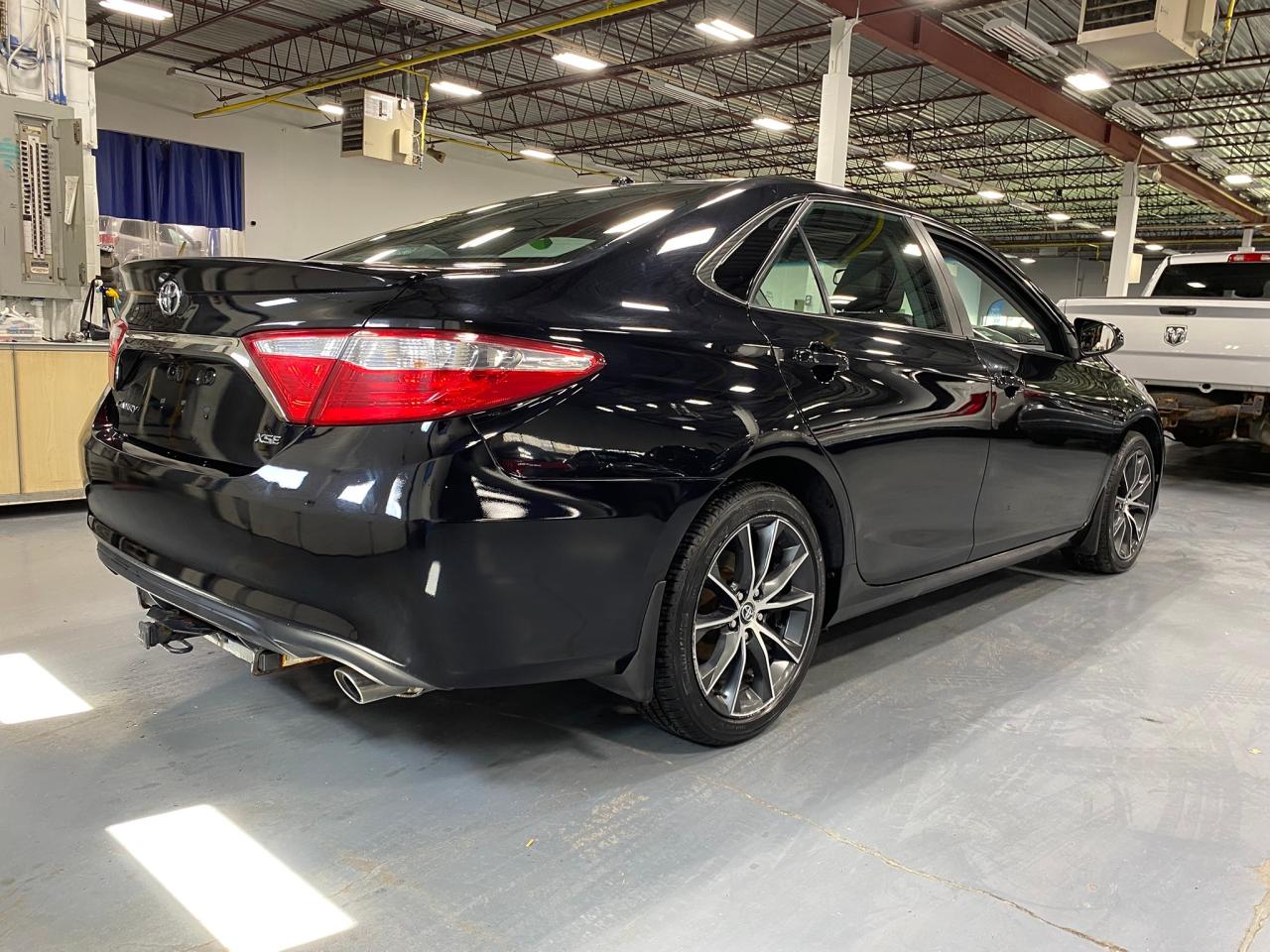 2015 Toyota Camry XSE - Photo #5