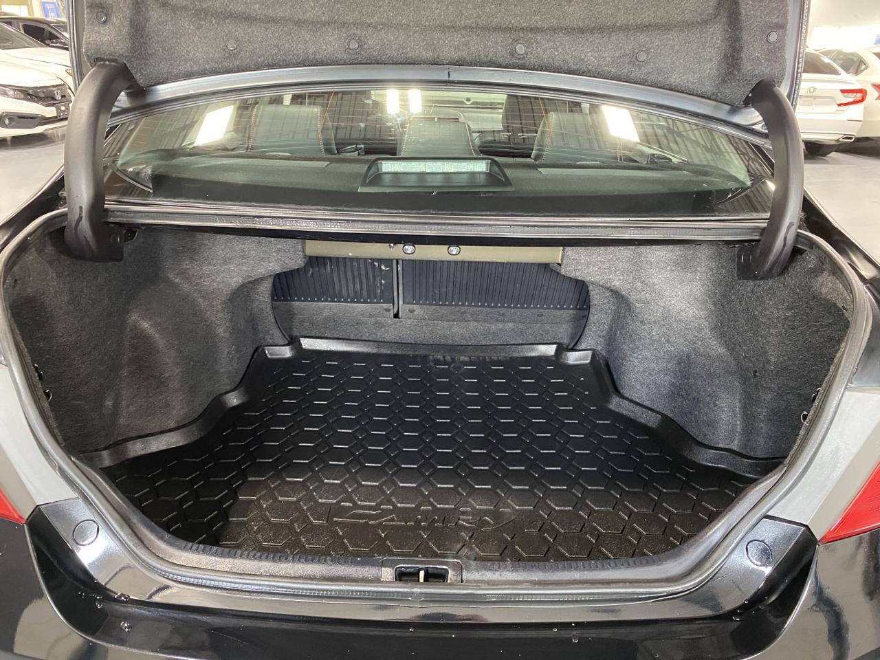 2015 Toyota Camry XSE - Photo #18