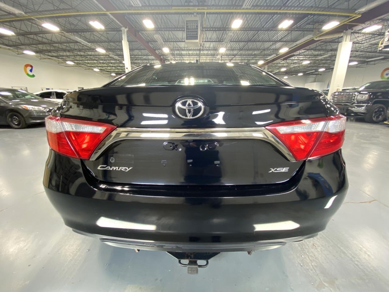 2015 Toyota Camry XSE - Photo #4