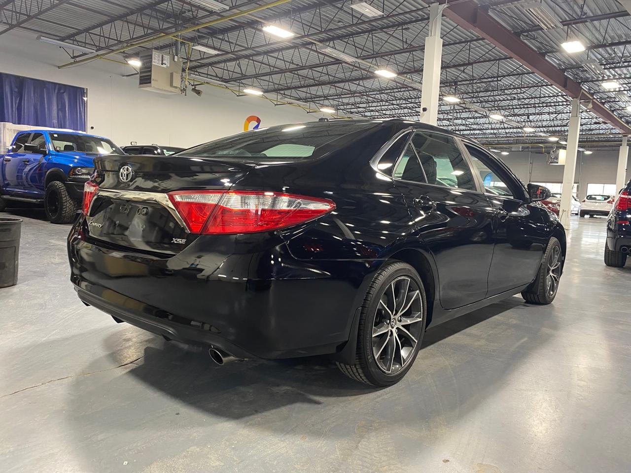 2015 Toyota Camry XSE Photo4