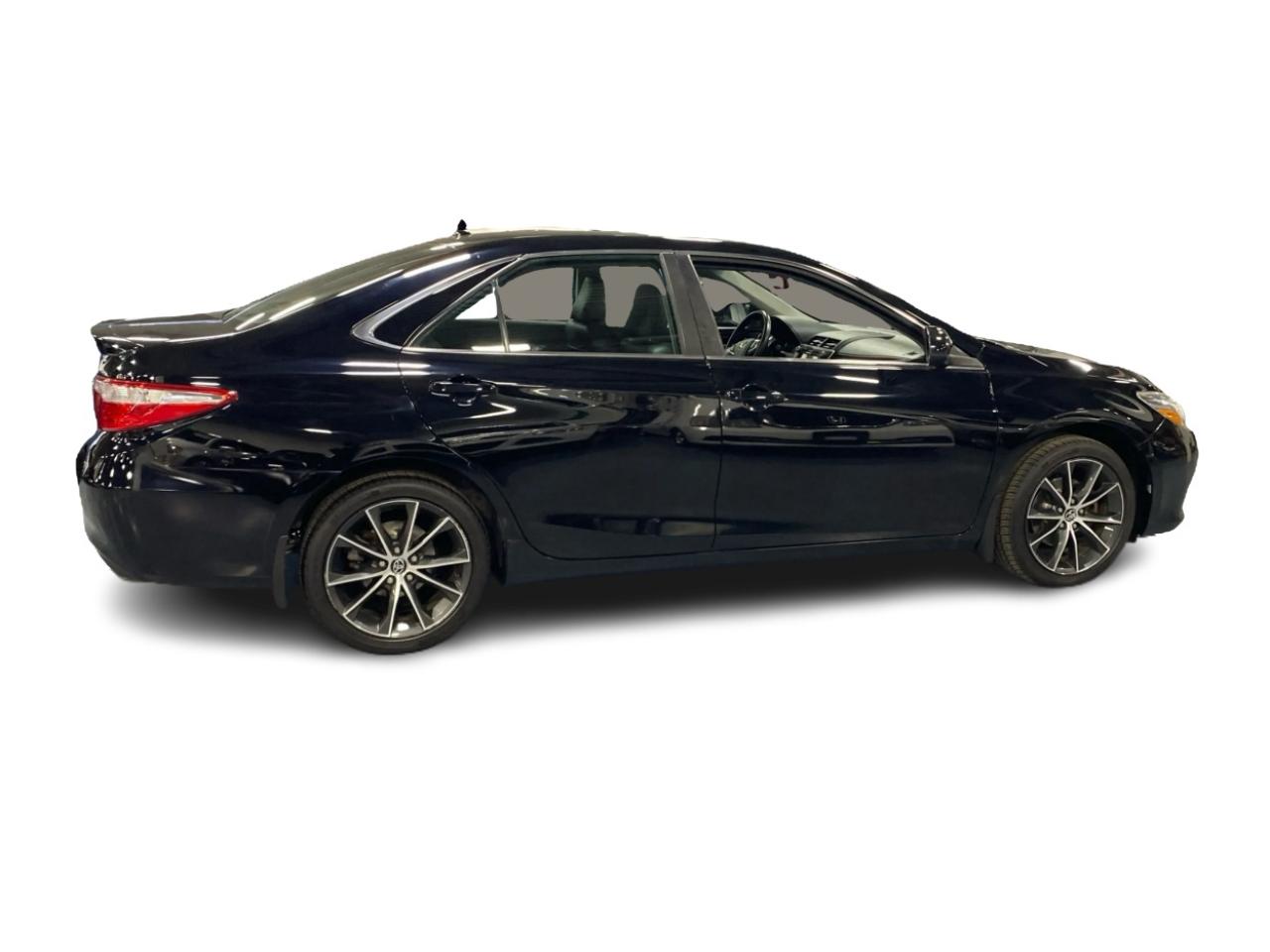 2015 Toyota Camry XSE Photo3