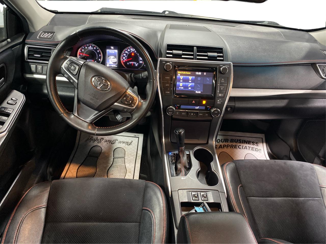 2015 Toyota Camry XSE Photo
